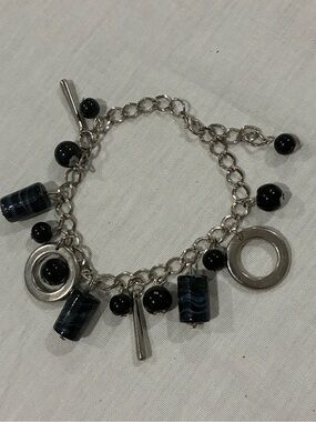 Silver Tone Black Bead Charm Bracelet